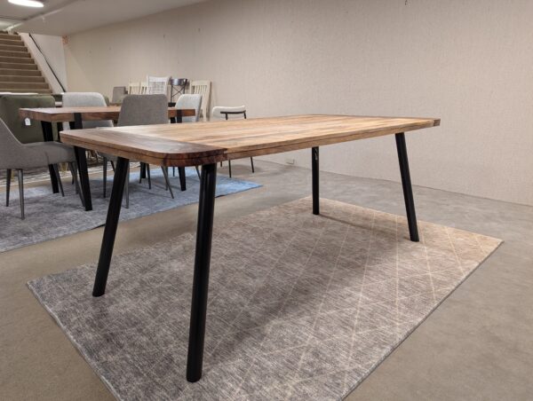 black mango dining table