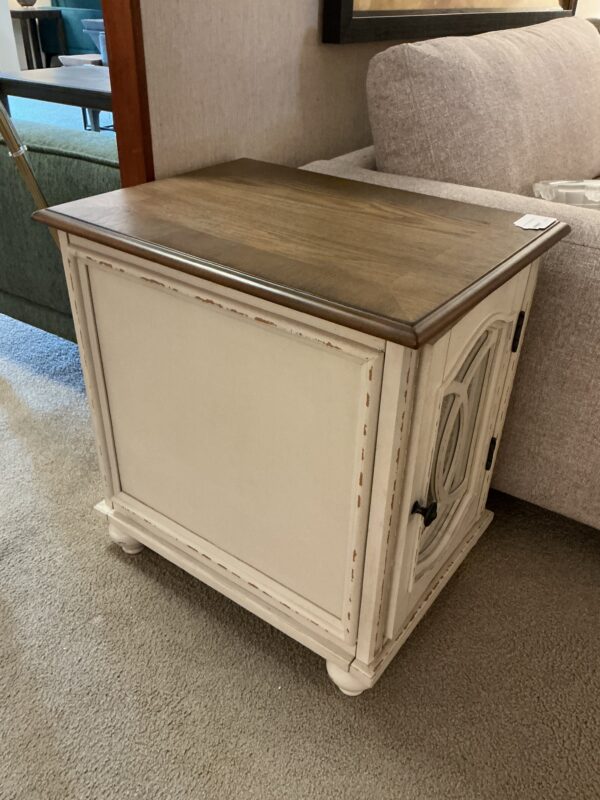 light wood sq end table