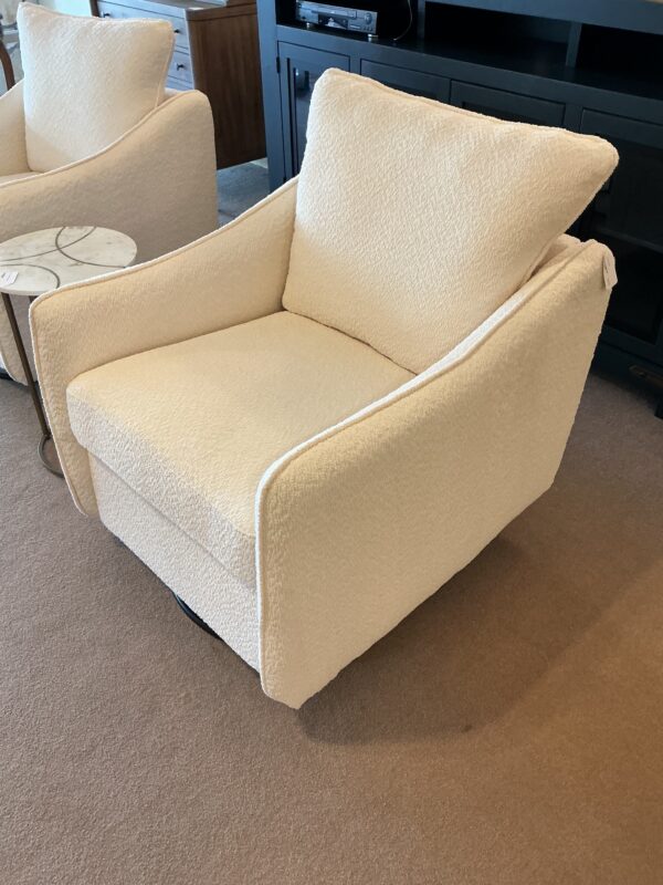 cream glider