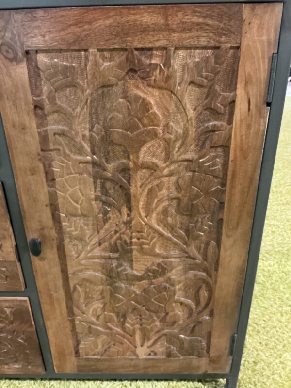 jacobean 3drawer chest