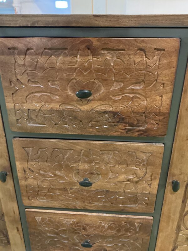 jacobean 3drawer chest