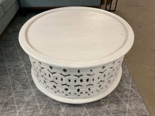 marguerite round coffee table