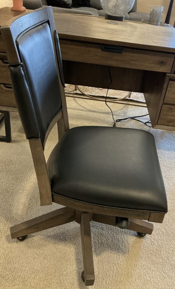 blk swivel office chair