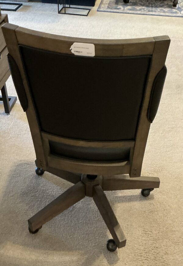 blk swivel office chair