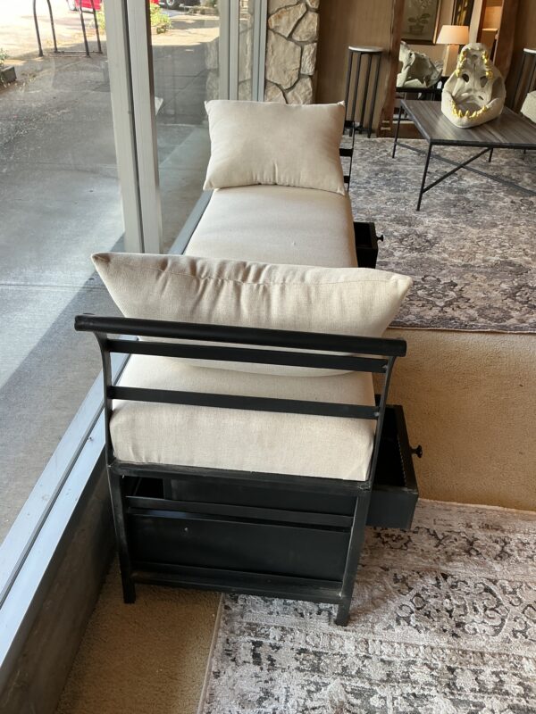 banning storage bench