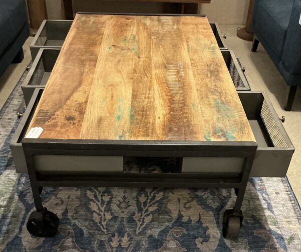 guru industrial whl coffee table