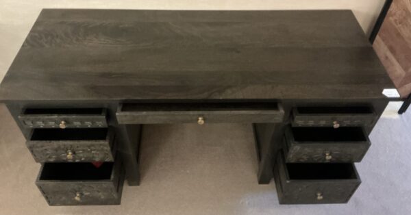 ramola desk