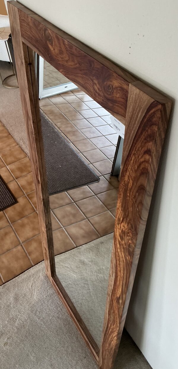 deighton mirror