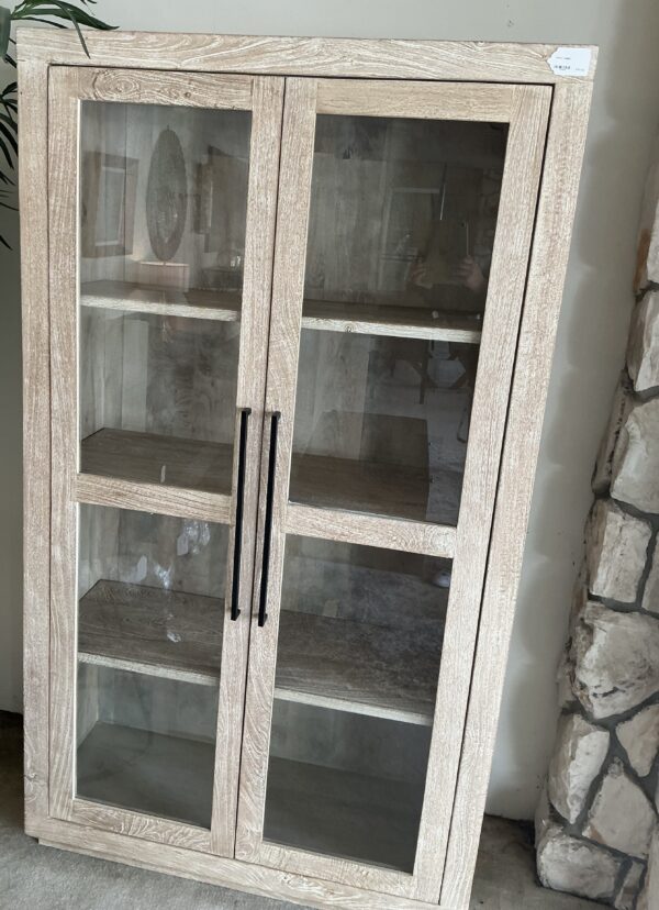 display cabinet