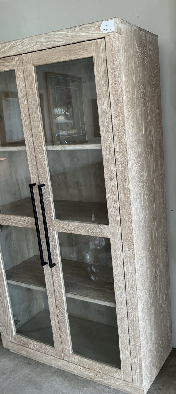 display cabinet