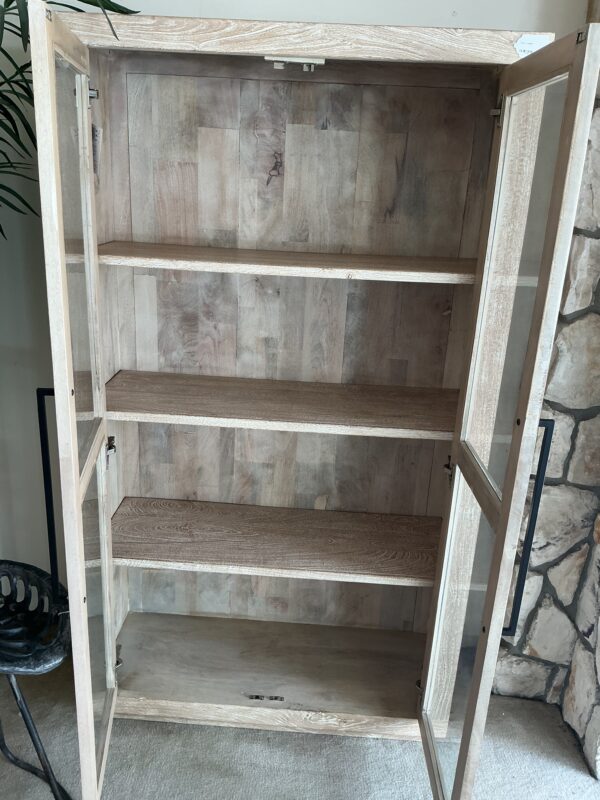 display cabinet