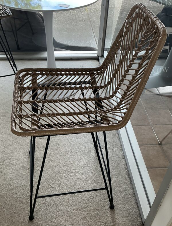 mod counter stool