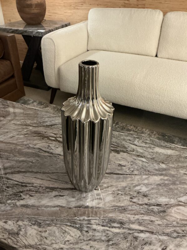 sm silver vase