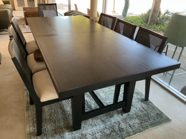110’’ expanding table