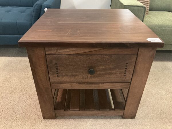 1 drawer end table