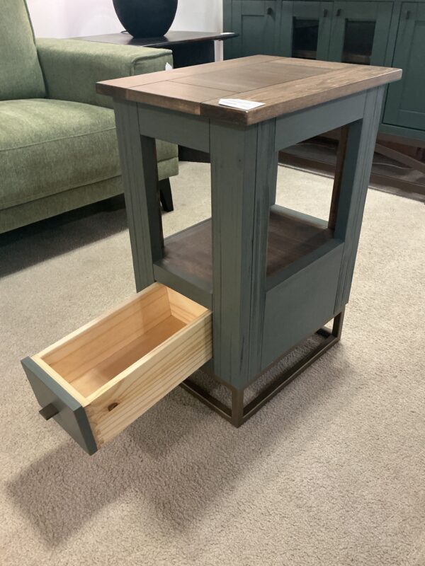 antique jade chairside table