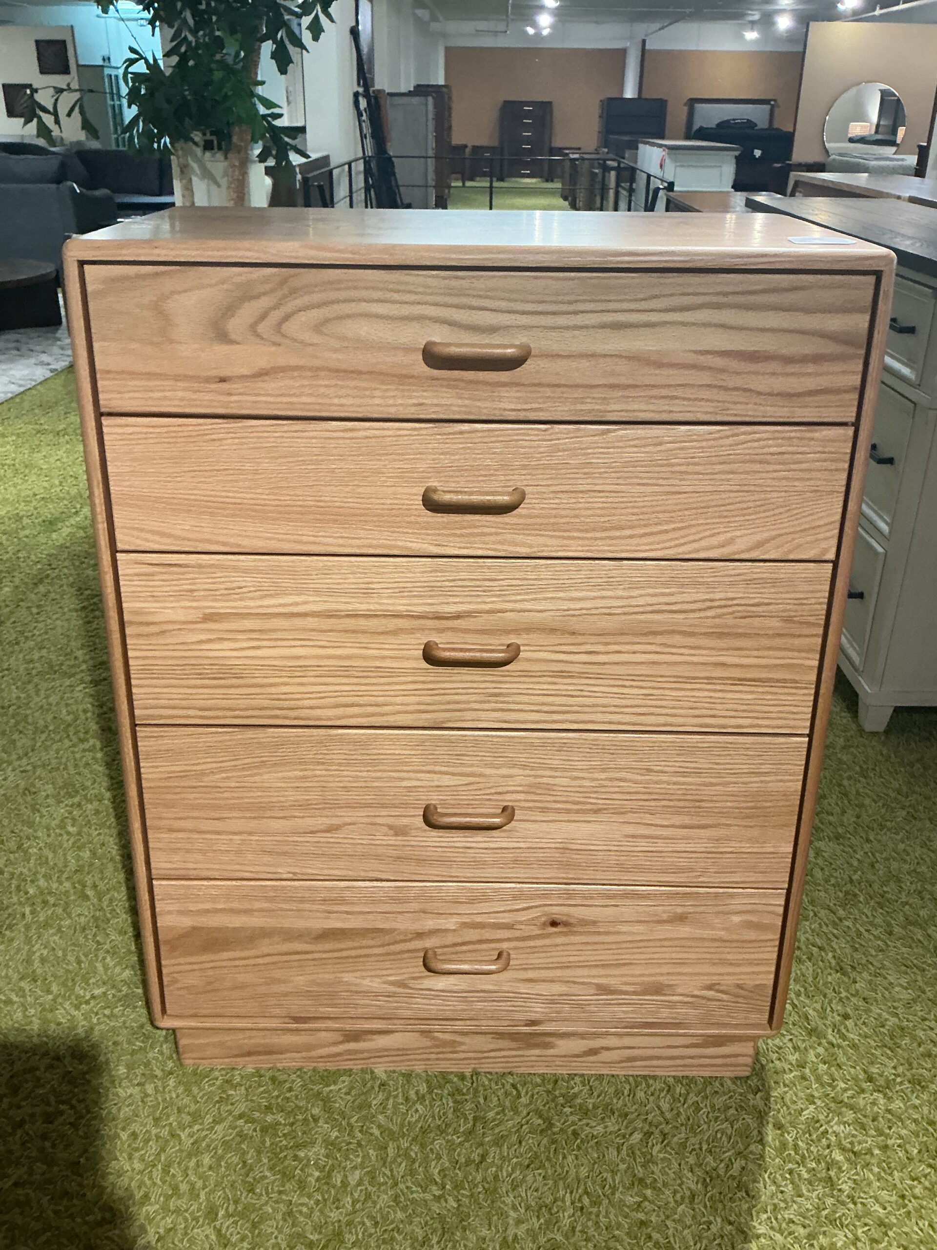 oak chest of drawers