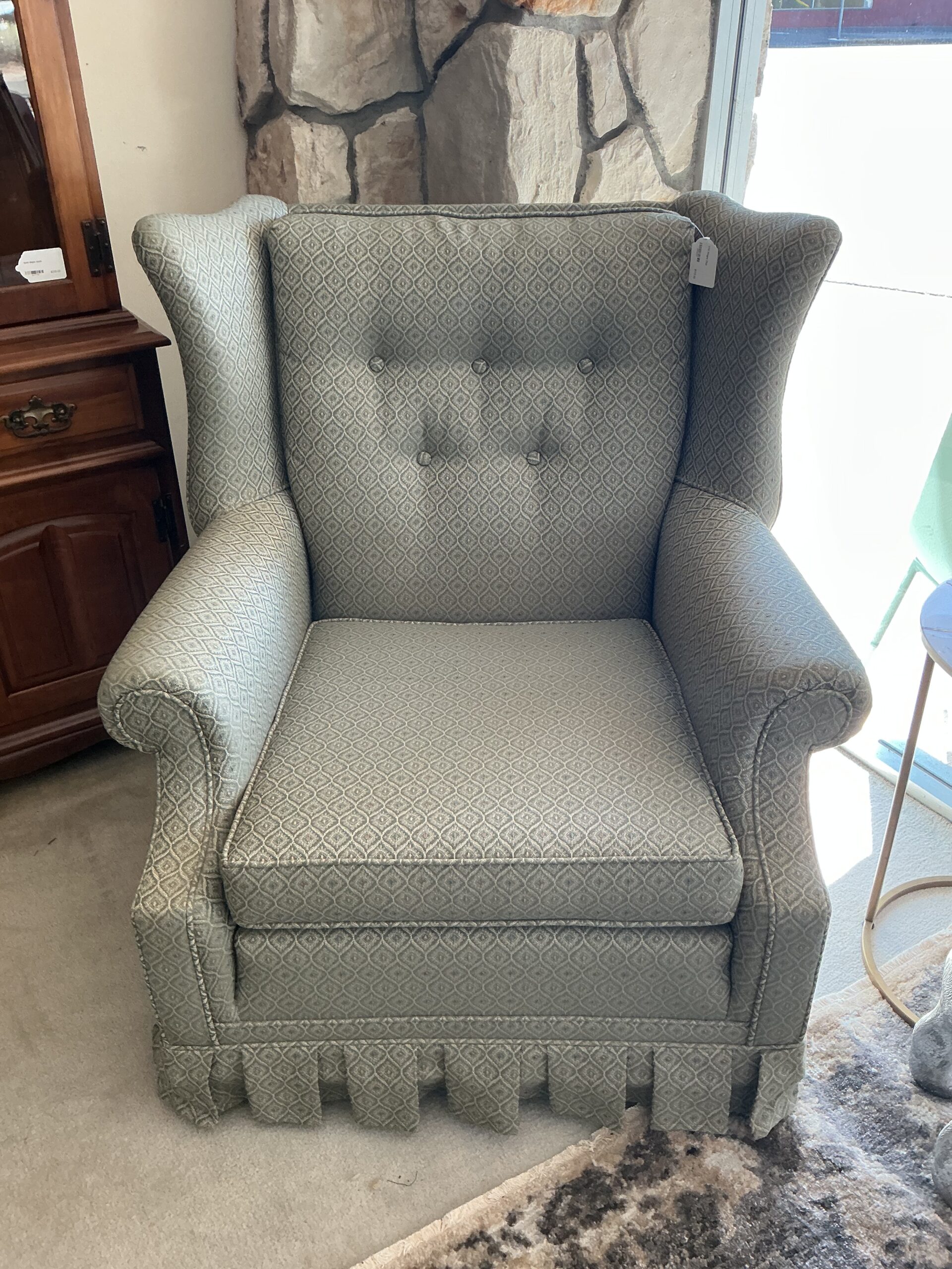 vtg winged chair