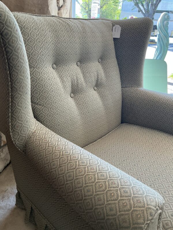 vtg winged chair