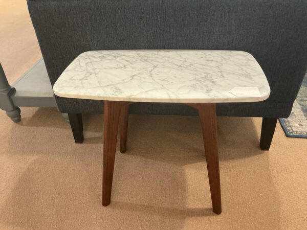 vena side table marble