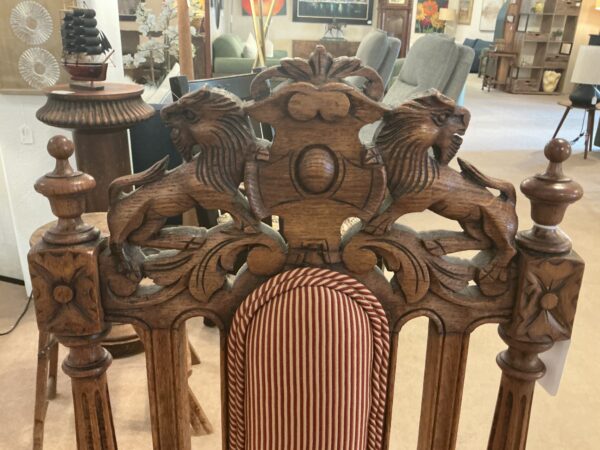 vintage lion chair
