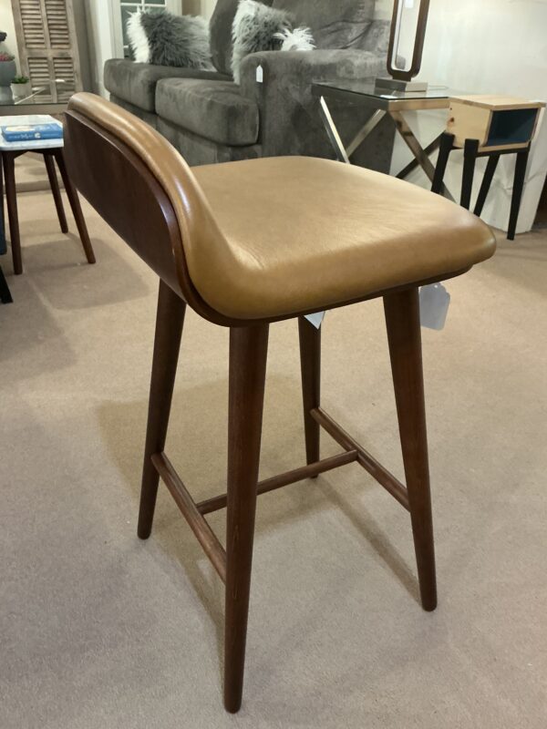 seed toscana tan walnut counterstool