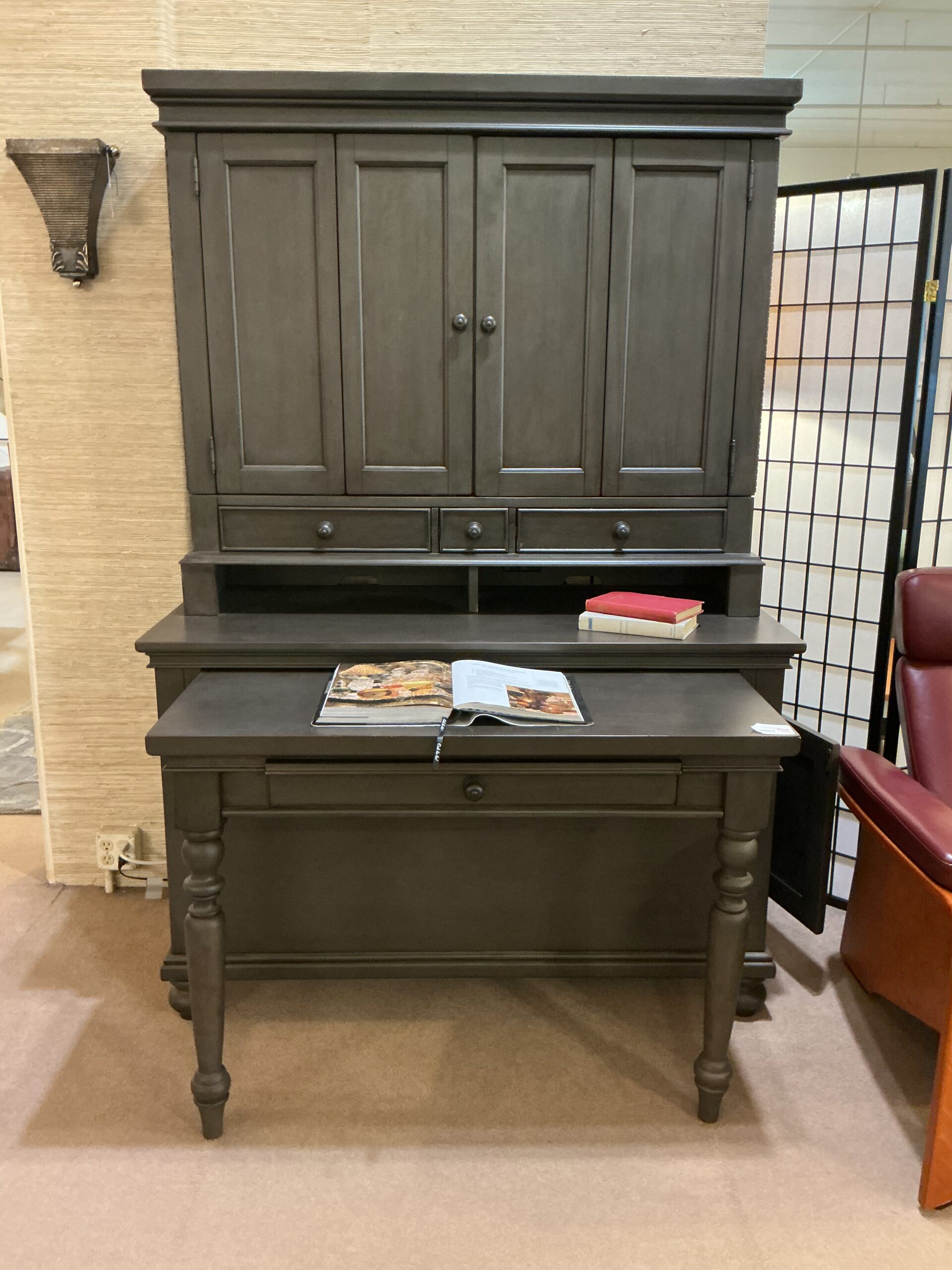 grey solid work desk